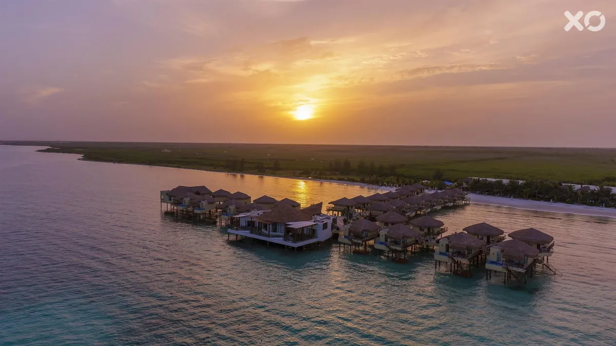 Palafitos overwater bungalows в El Dorado Maroma