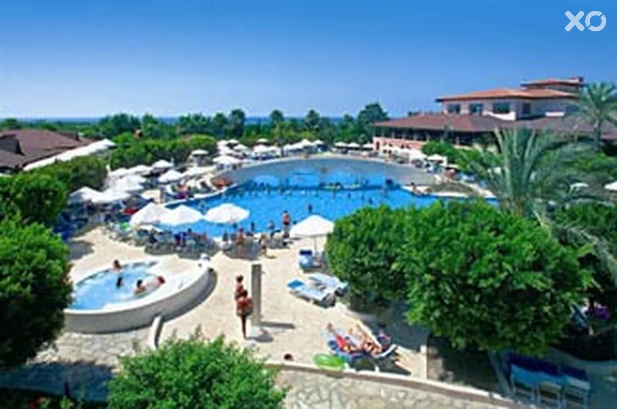 Club Grand Side