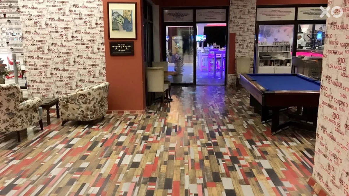 Aryes Deluxe Hotel