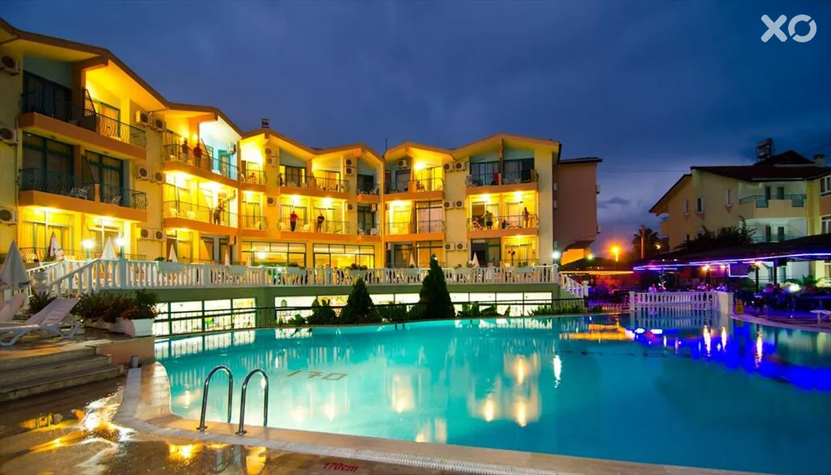 Park Side Hotel (Ces Park Hotel)