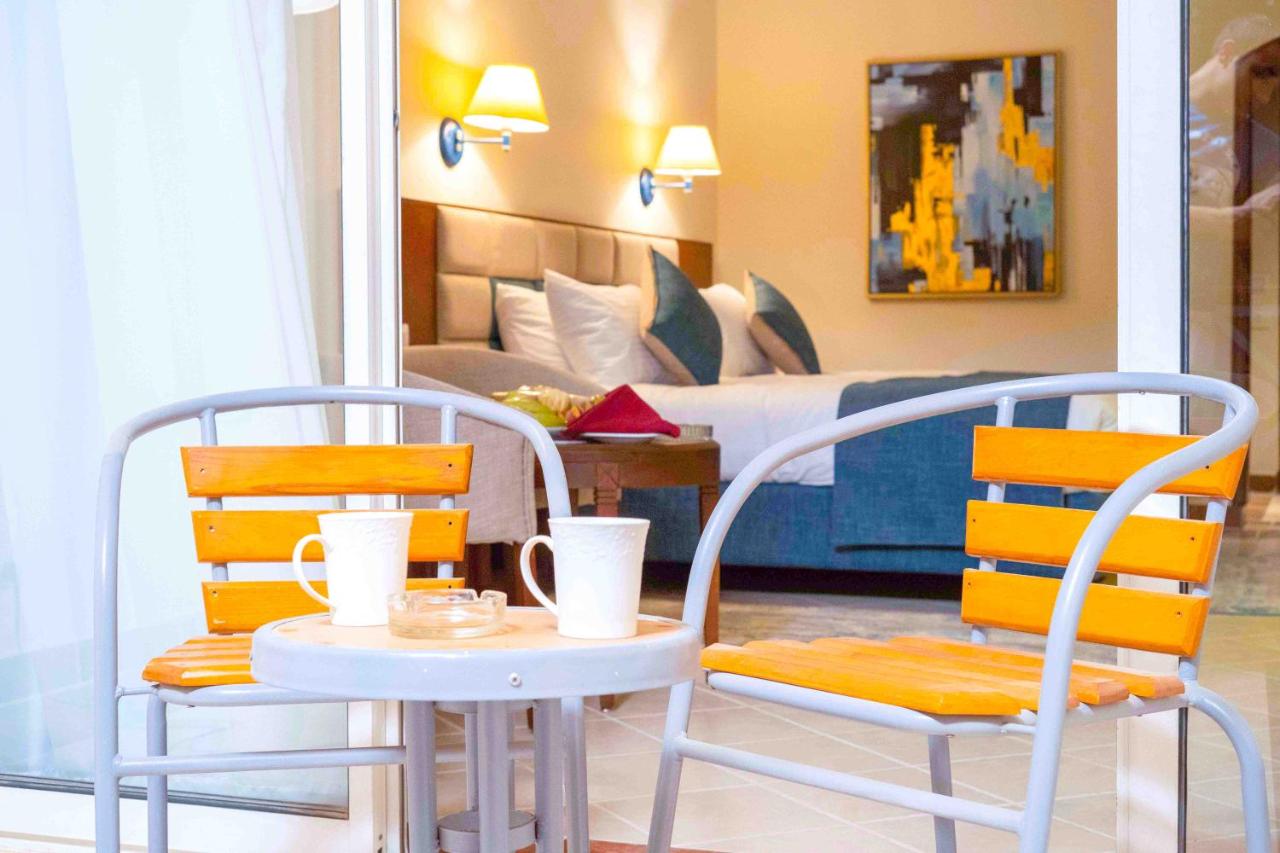 Ivy Cyrene Island Resort