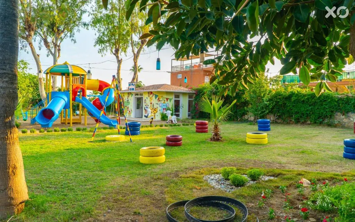 Clover Magic Garden Beach Hotel