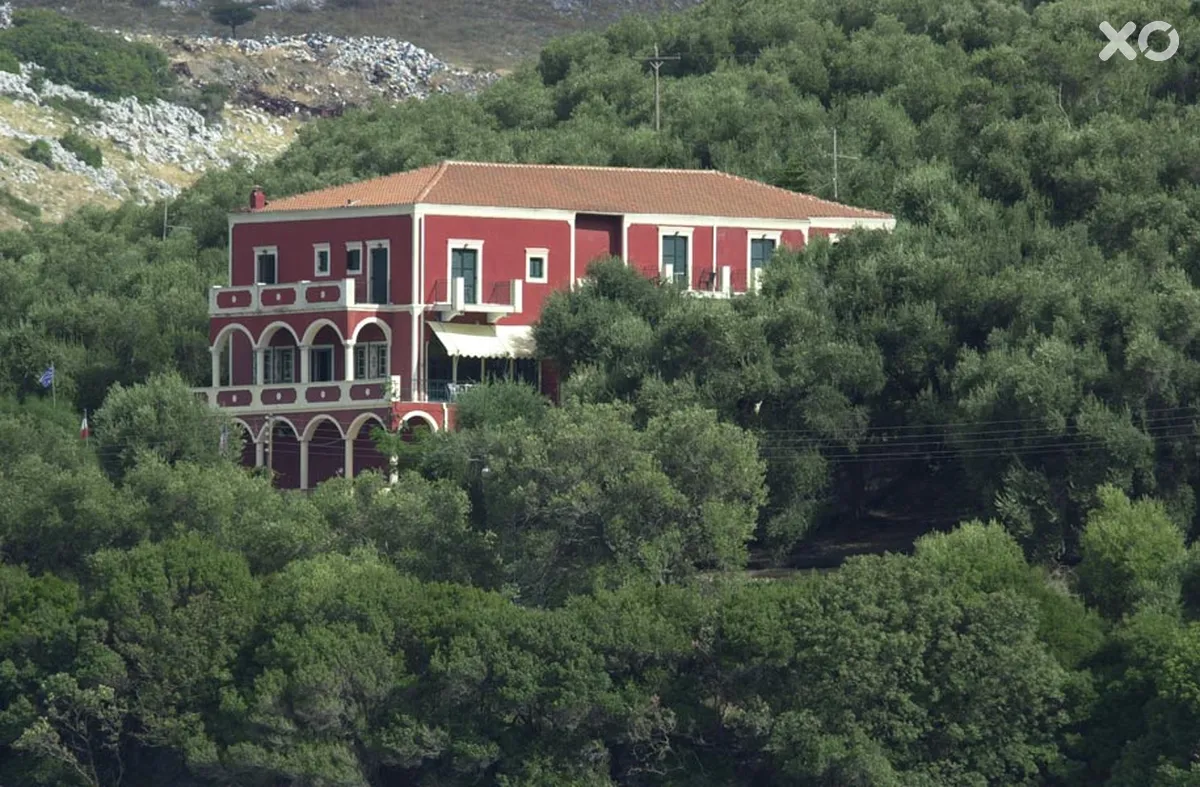 Apraos Bay Hotel
