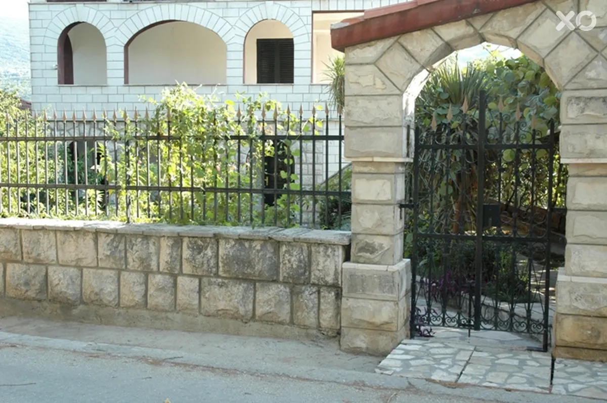 Roza Apartments