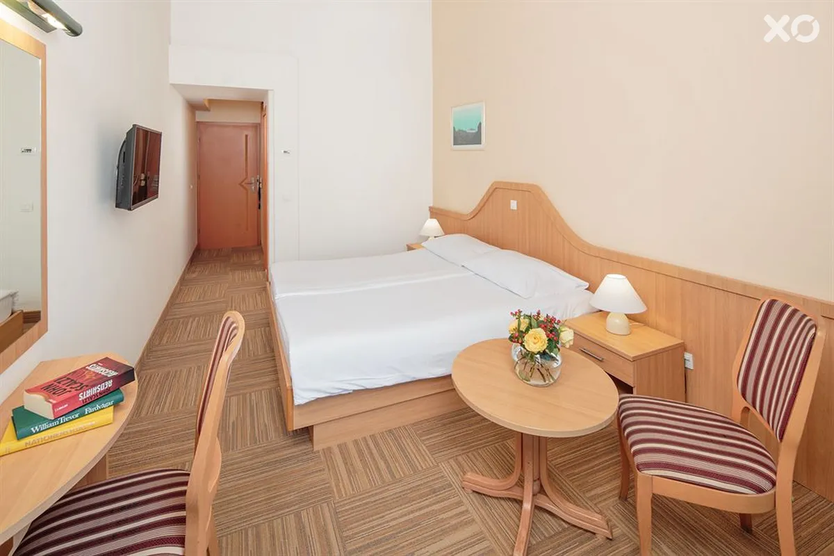 Club Dubrovnik Sunny Hotel by Valamar