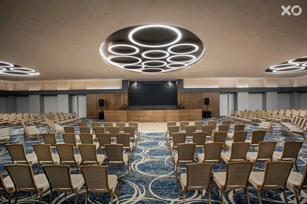 Acanthus Cennet Barut Collection