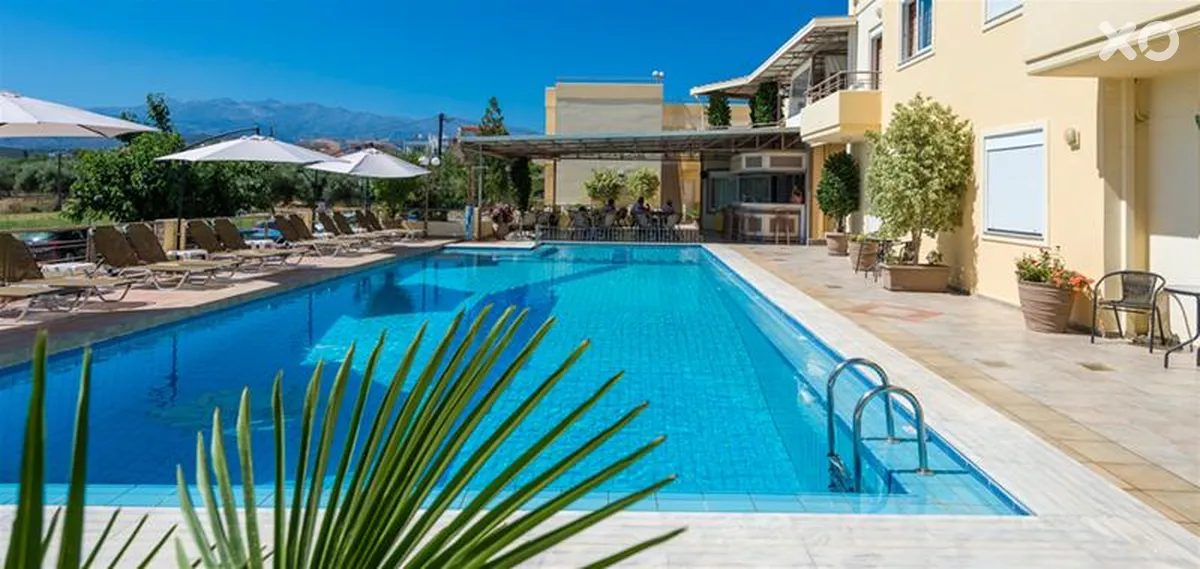 Veronica Hotel & Suites