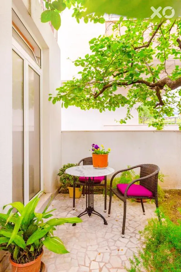 Franeta Apartments