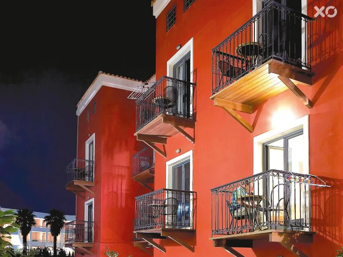 Grecotel Plaza Beach House