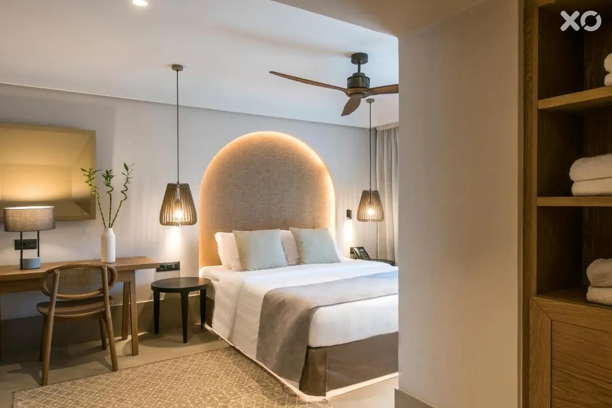 Paralos Venus Suites