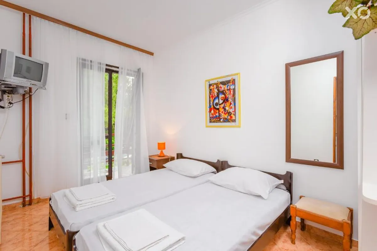 Franeta Apartments