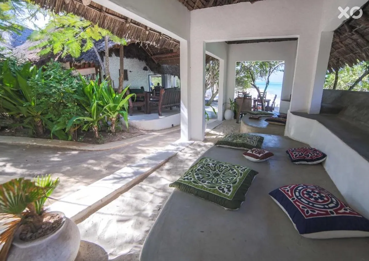 Red Monkey Beach Lodge