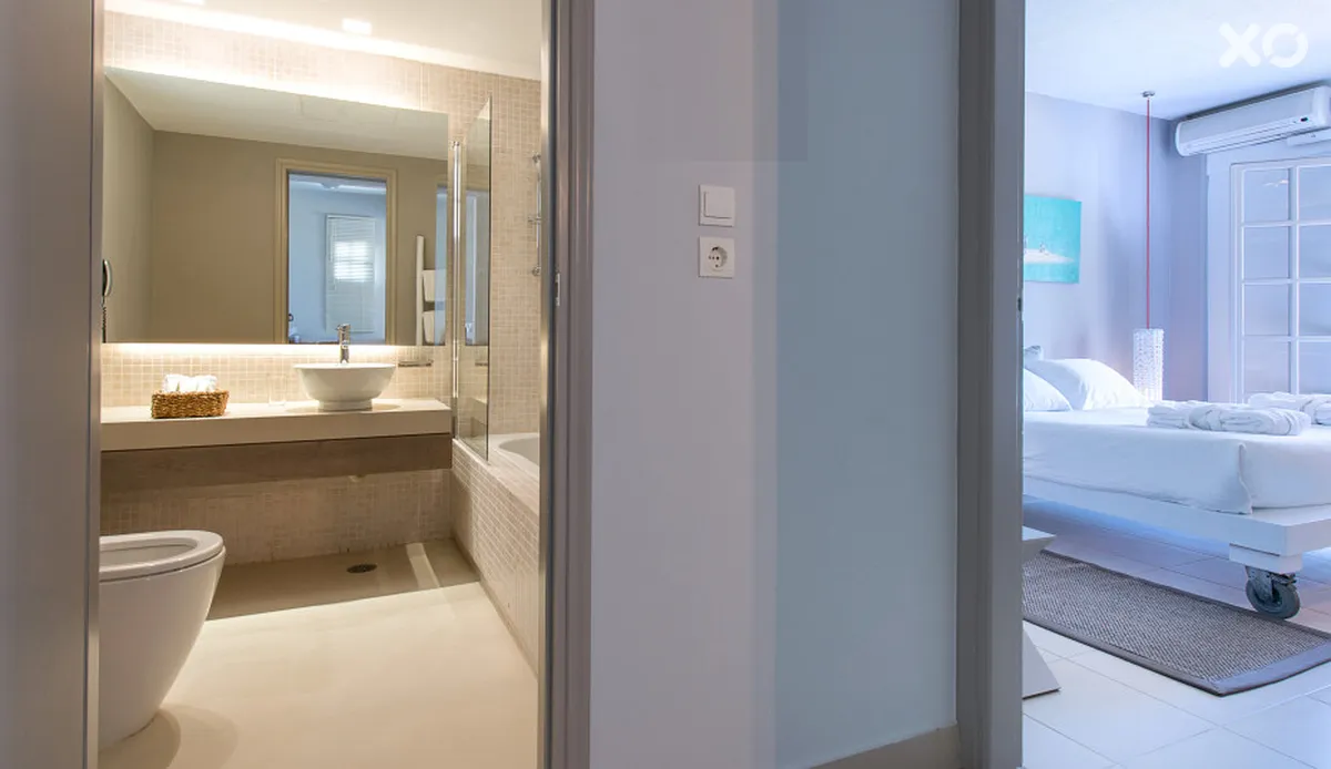 The Bay Hotel & Suites