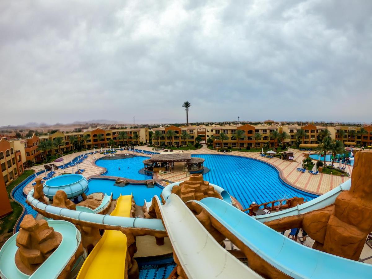 Regency Plaza Aqua Park & ​​Spa
