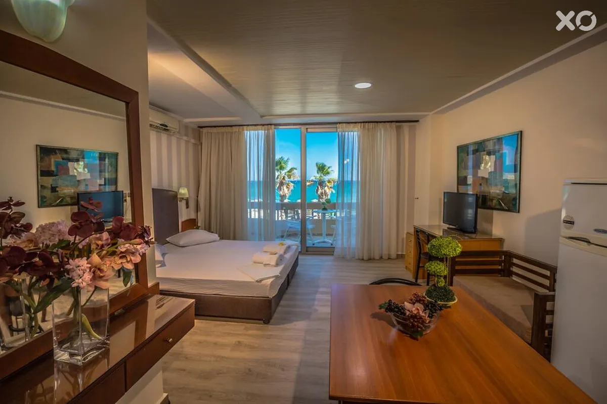 Theo Beach Hotel Apartments