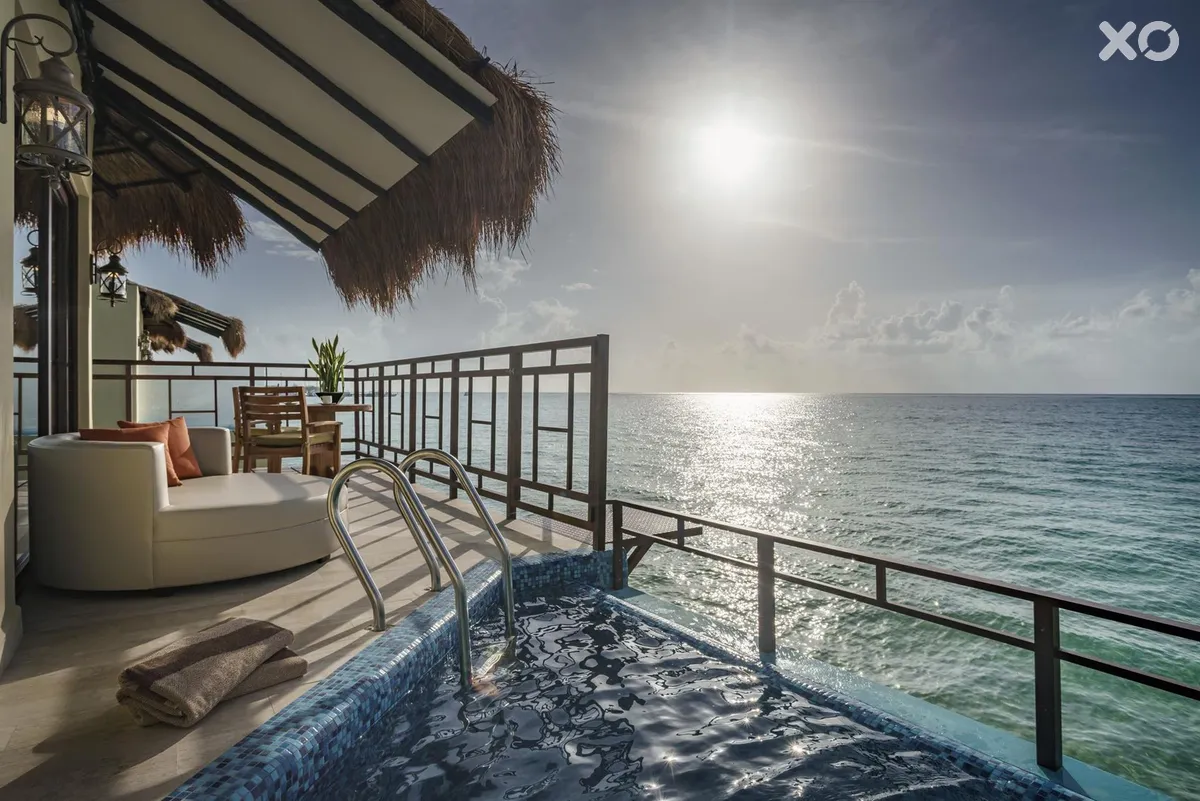 Palafitos overwater bungalows в El Dorado Maroma