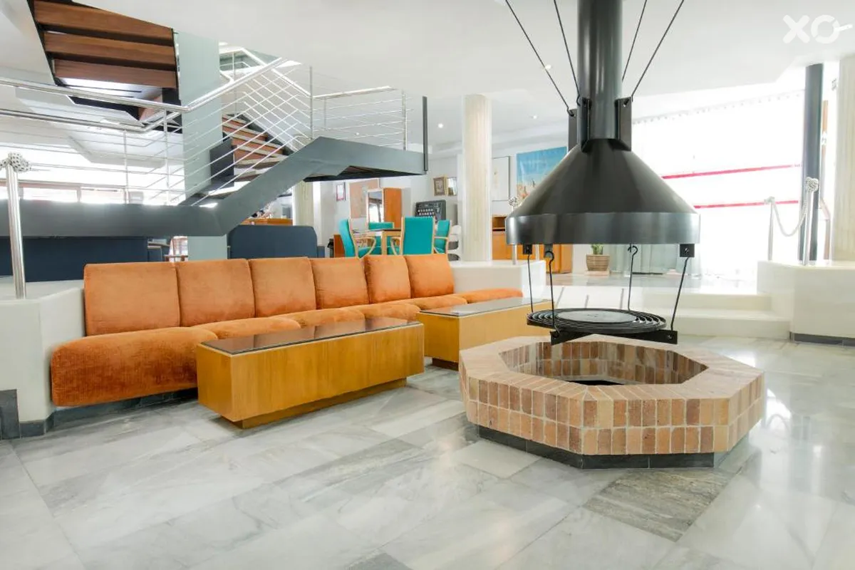 Flora Apartments