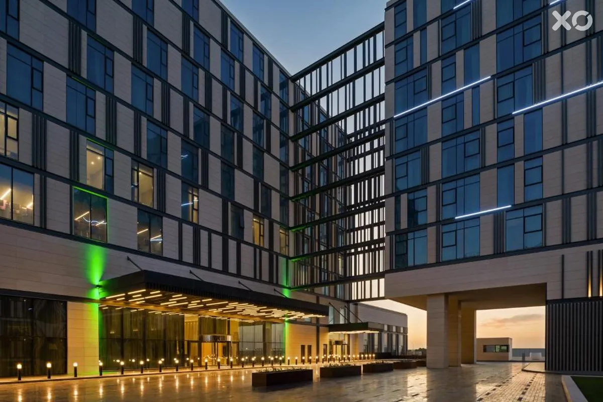 Holiday Inn Dubai Al Maktoum Airport