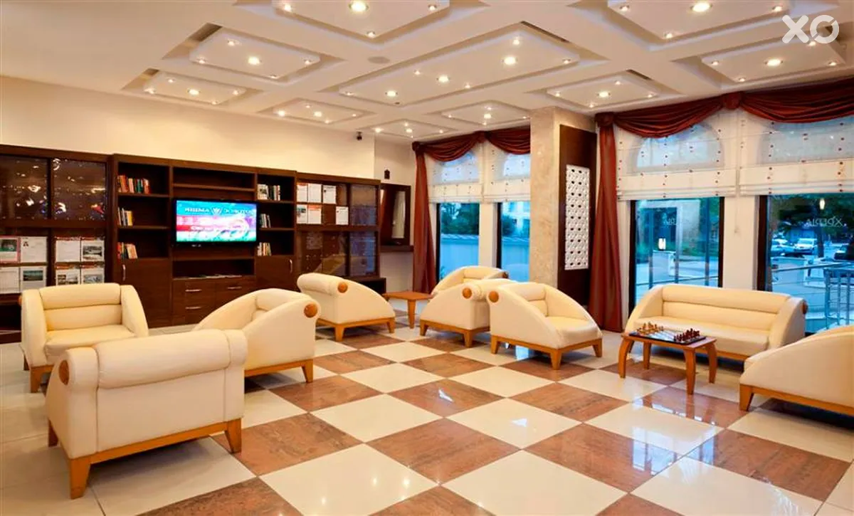 Kandelor Hotel