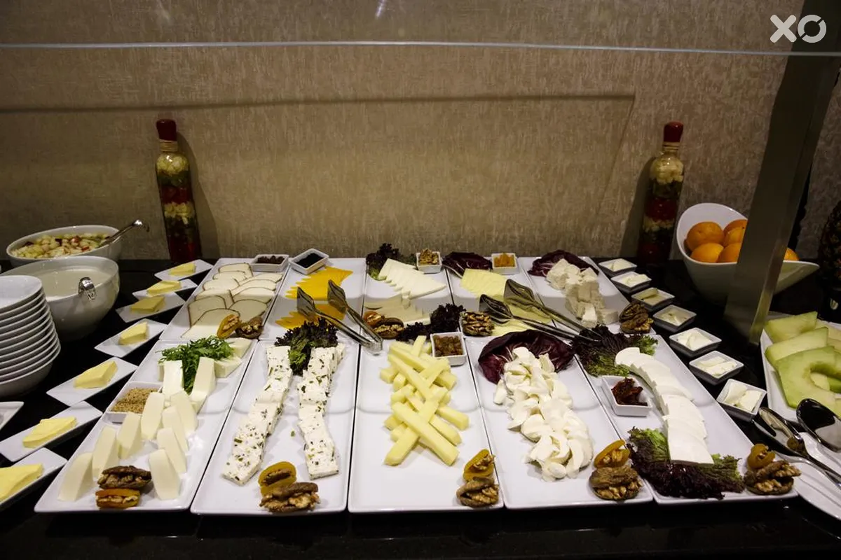 Grand Aras Hotel & Suites