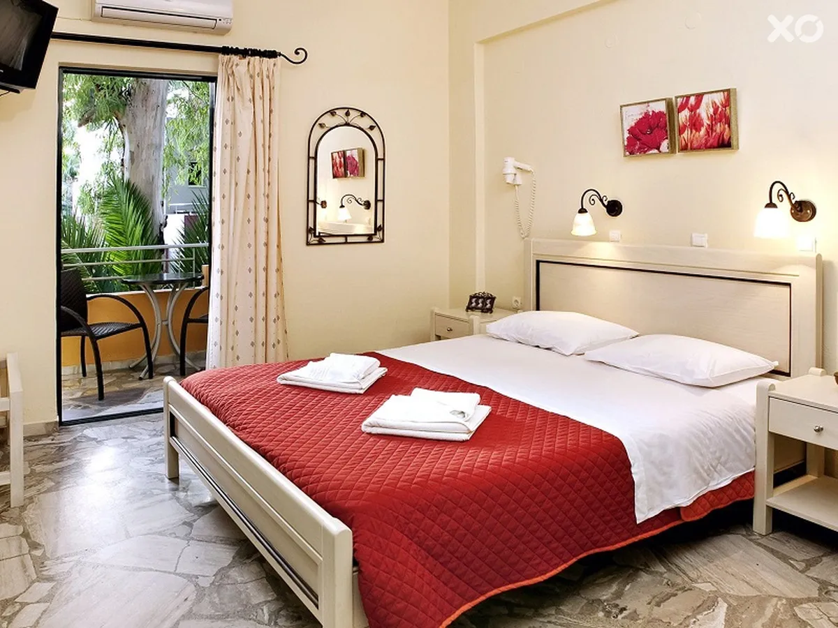 Paradise Hotel