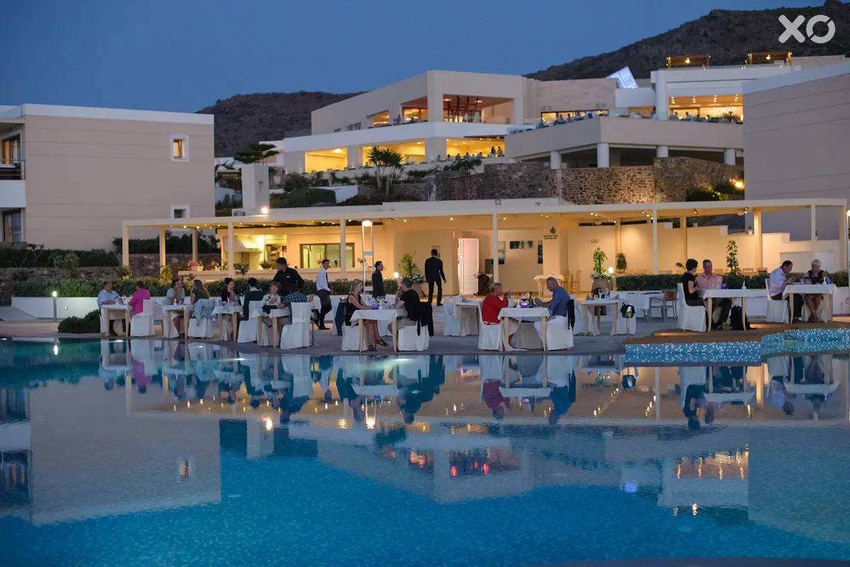 Rοyal Blue Resort