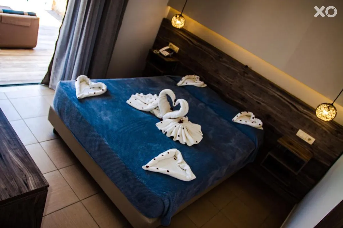 Sunshine Hotel