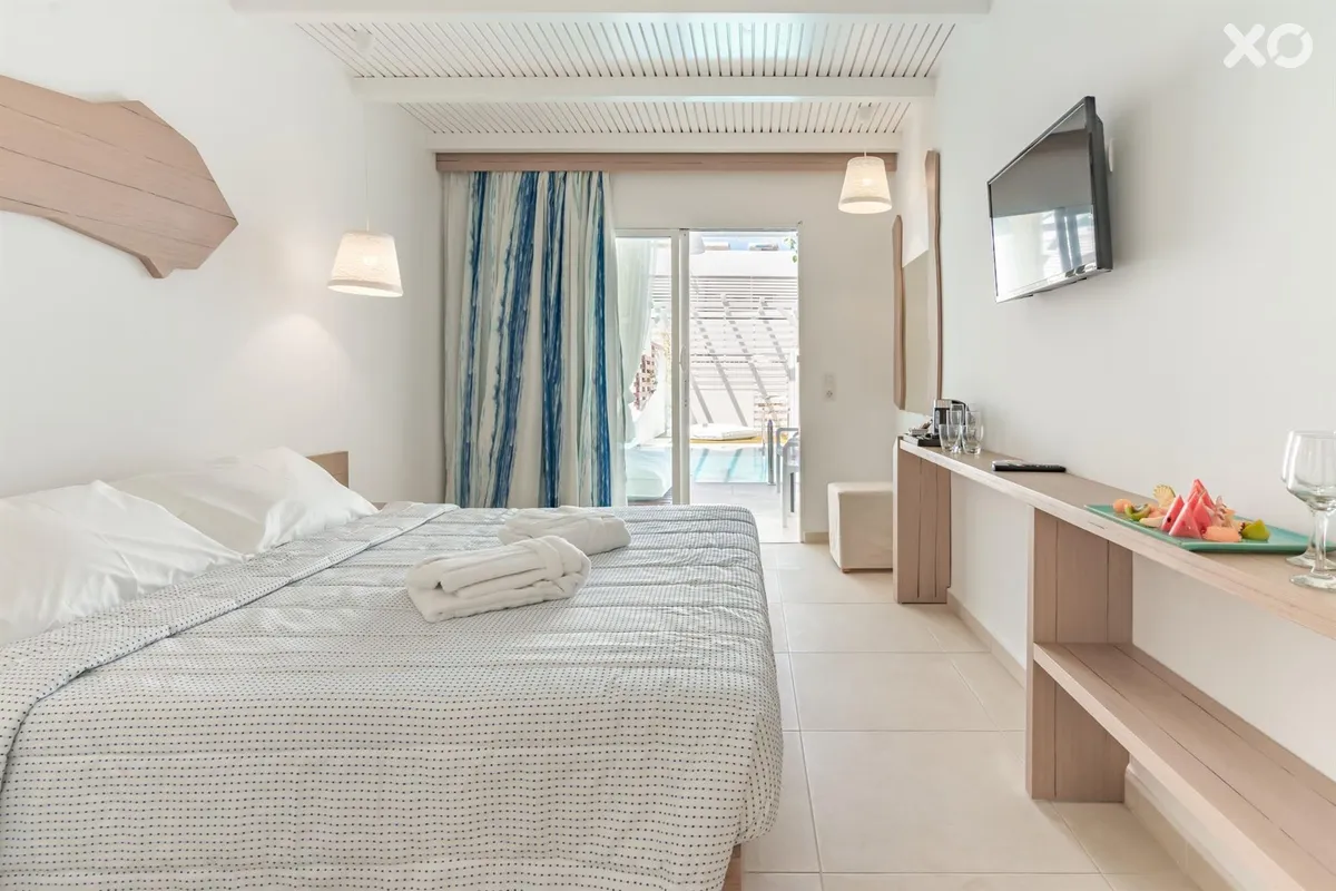 Alex Beach Hotel Bungalows