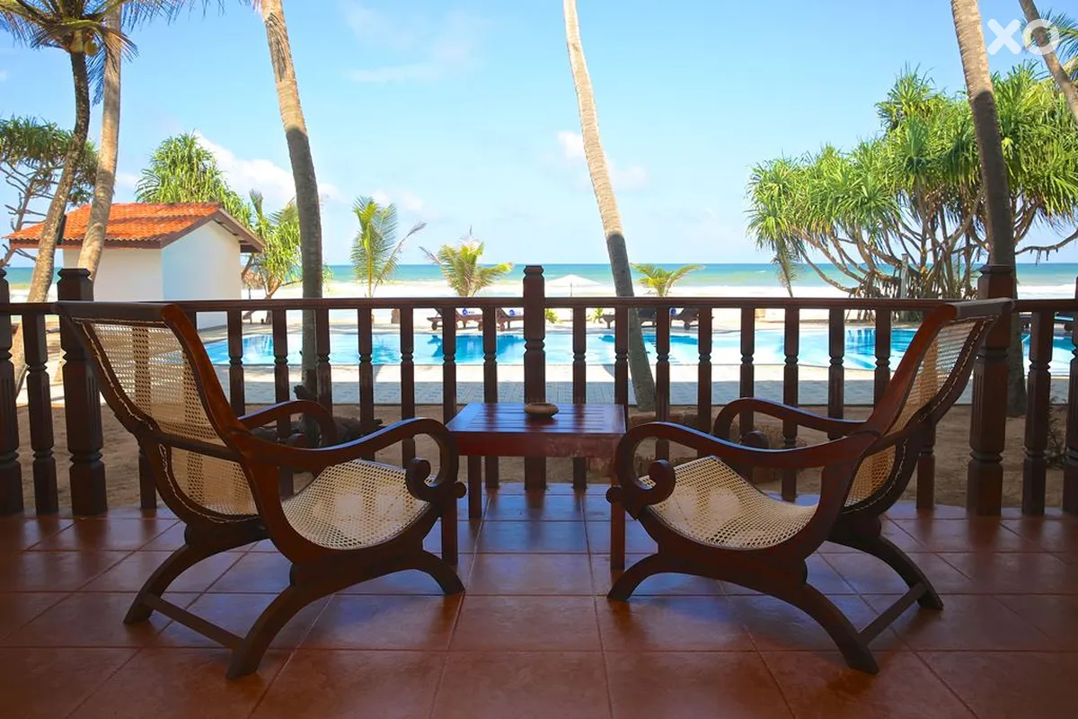 Whispering Palms Hotel