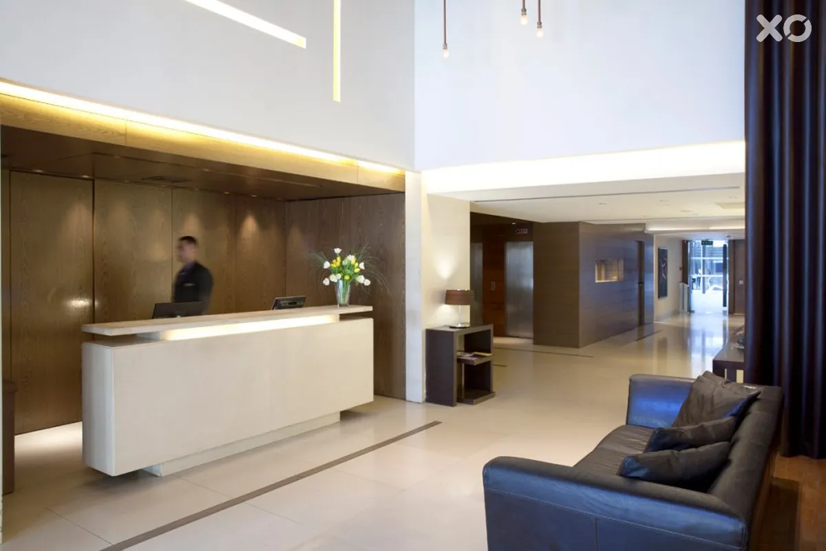 Lazart Hotel