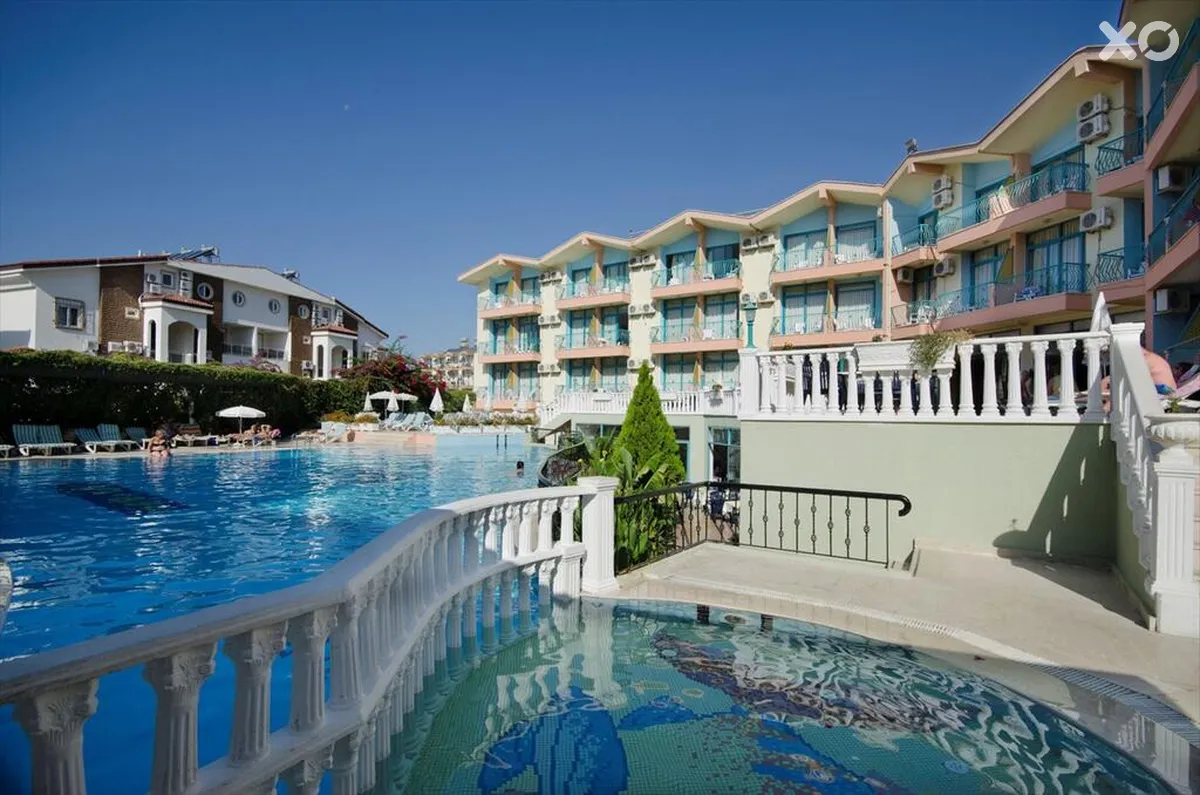 Park Side Hotel (Ces Park Hotel)
