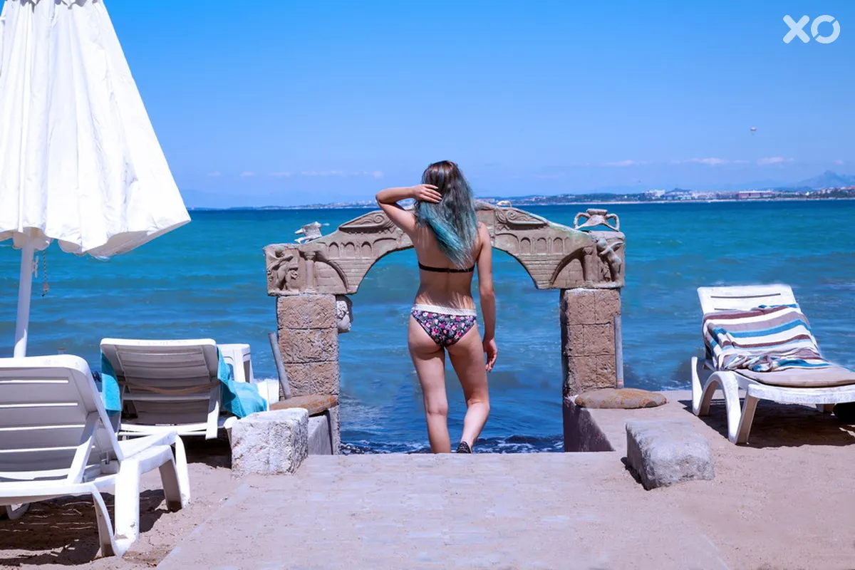 Leda Beach Hotel