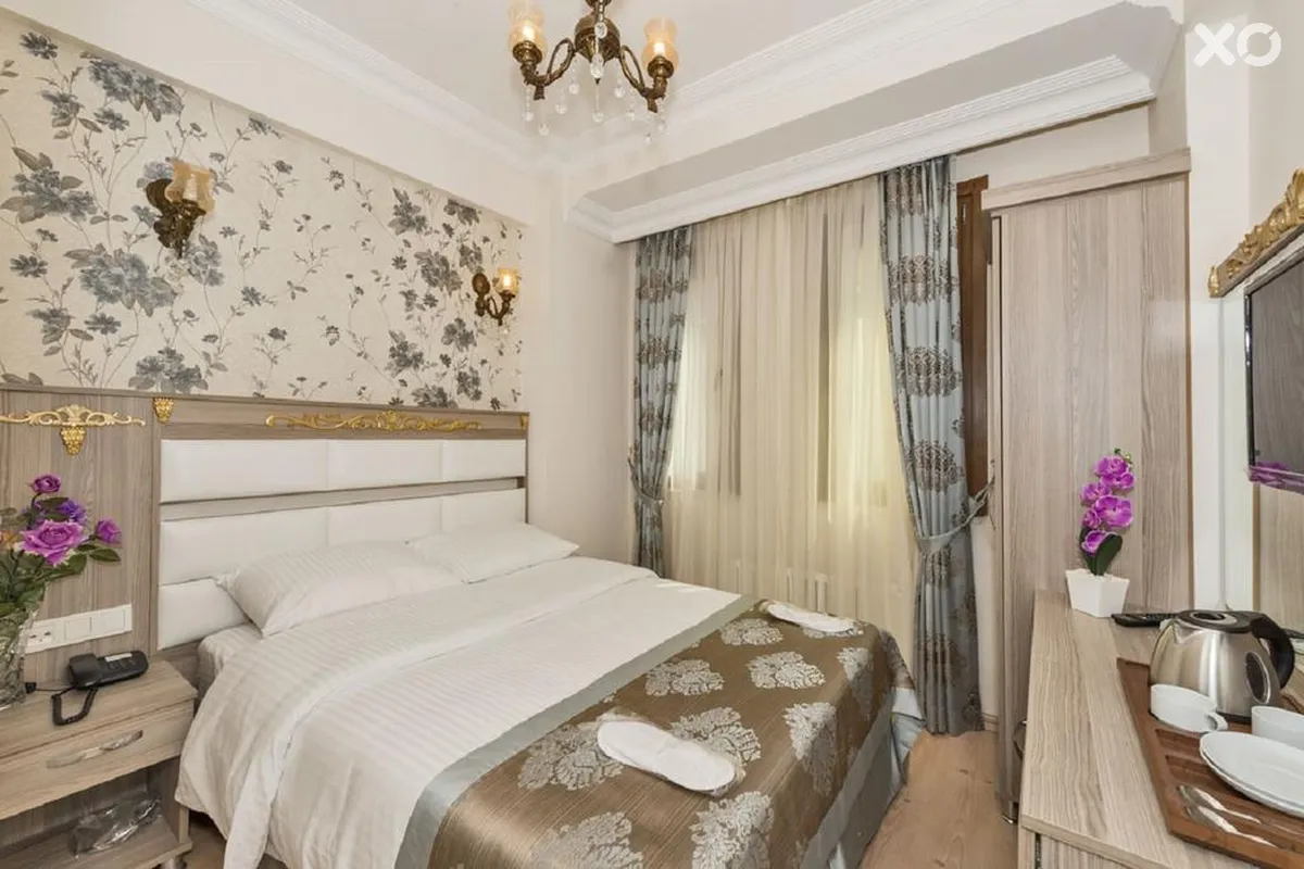 Raimond Hotel