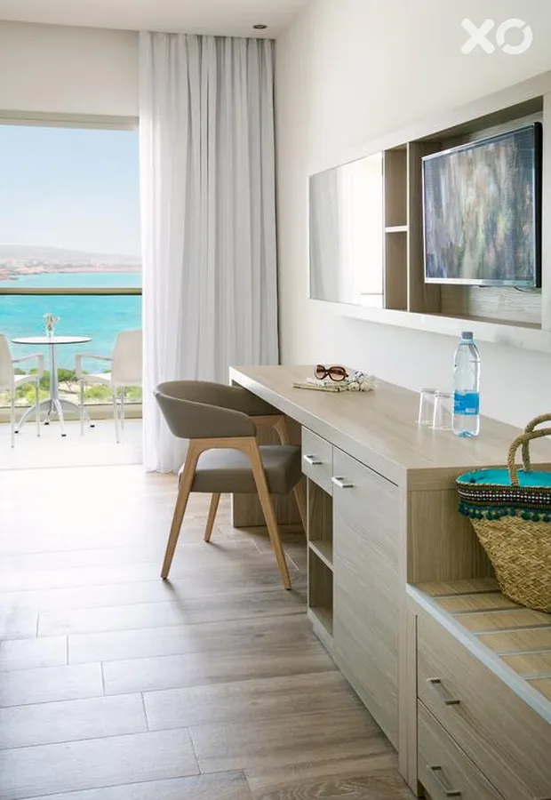 Asterias Beach Hotel