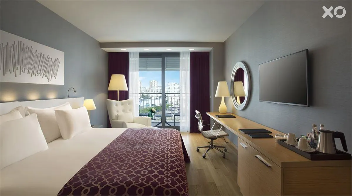 Akra Hotel