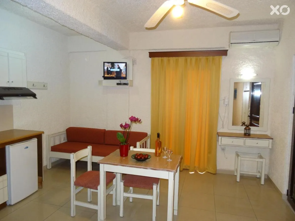 Lito Apartments