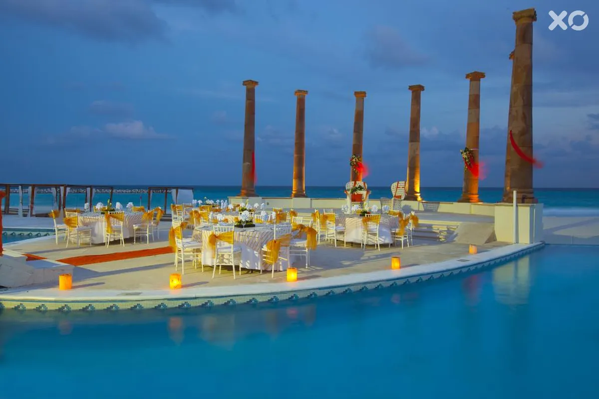 Krystal Cancun