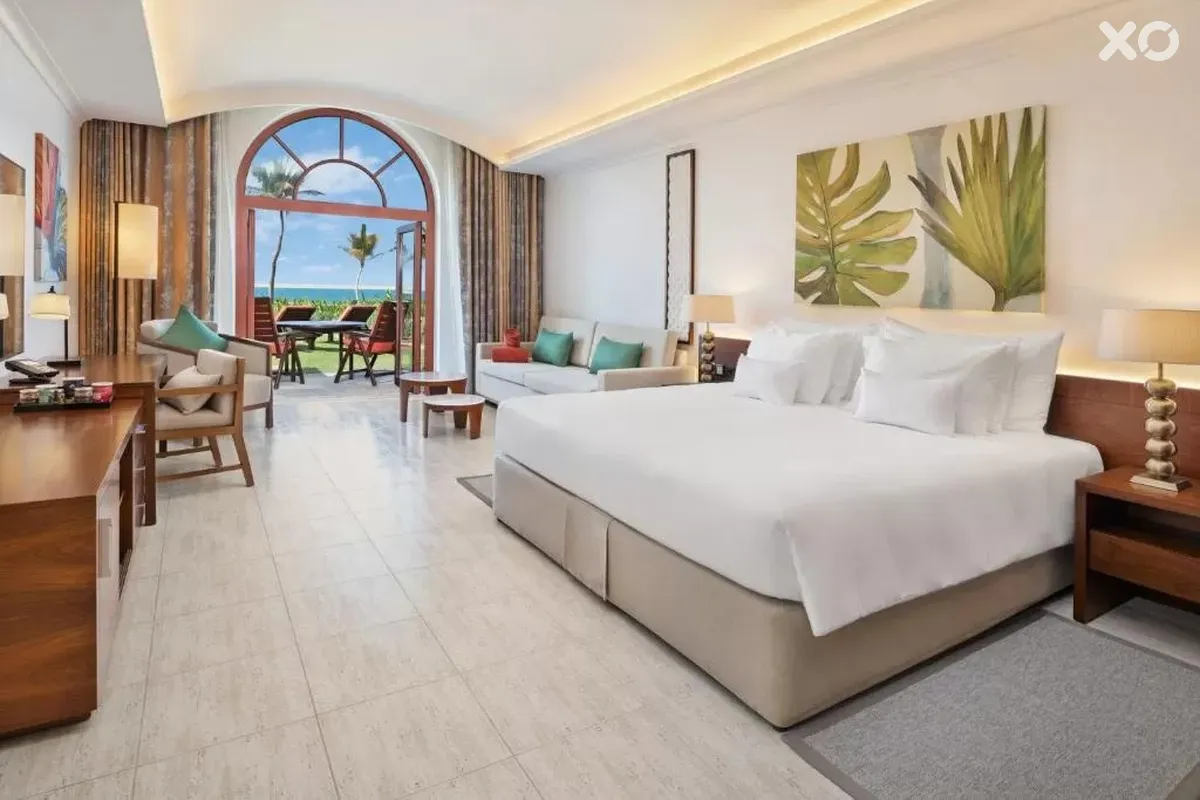 JA Palm Tree Court