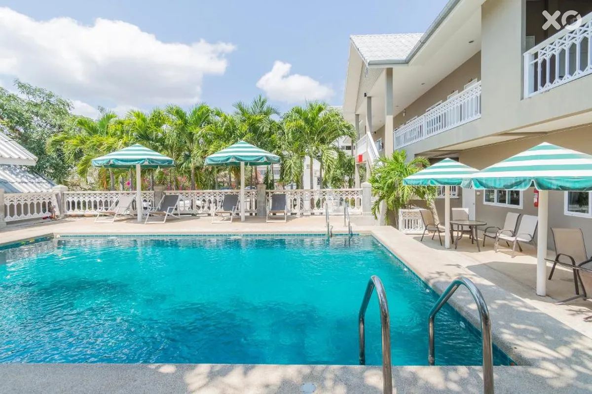 OYO 765 Pom Pom Residence