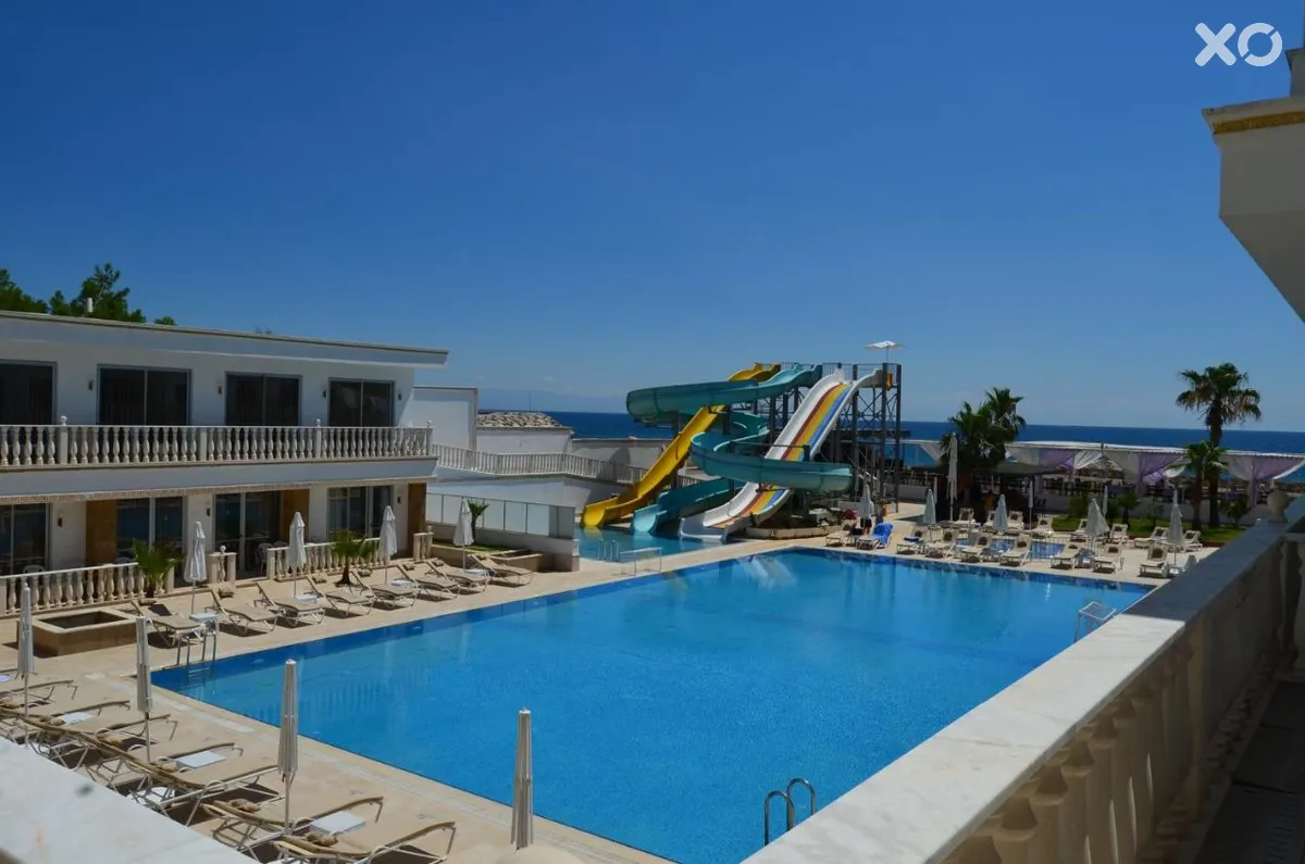 La Perla Hotel