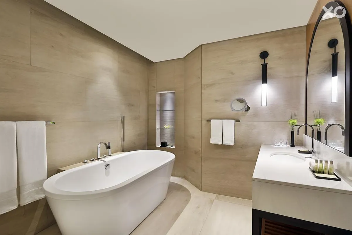 DoubleTree by Hilton Dubai - Business Bay