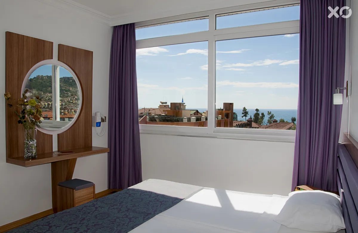 Bonapart Sealine Hotel