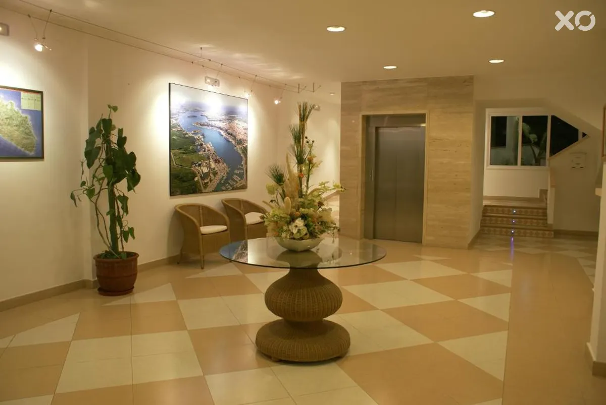 Vistamar Apartments