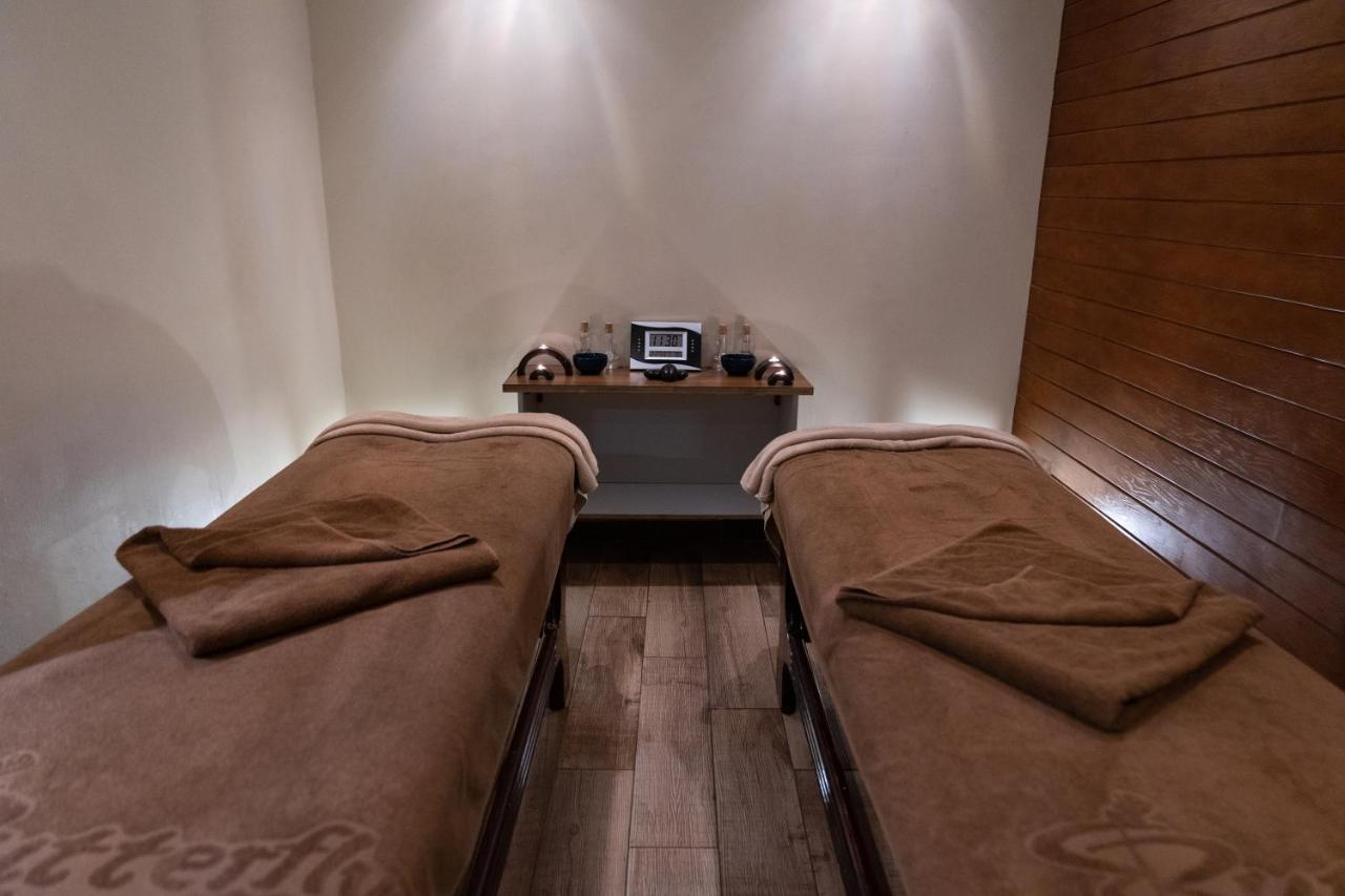 Parrotel Beach Resort