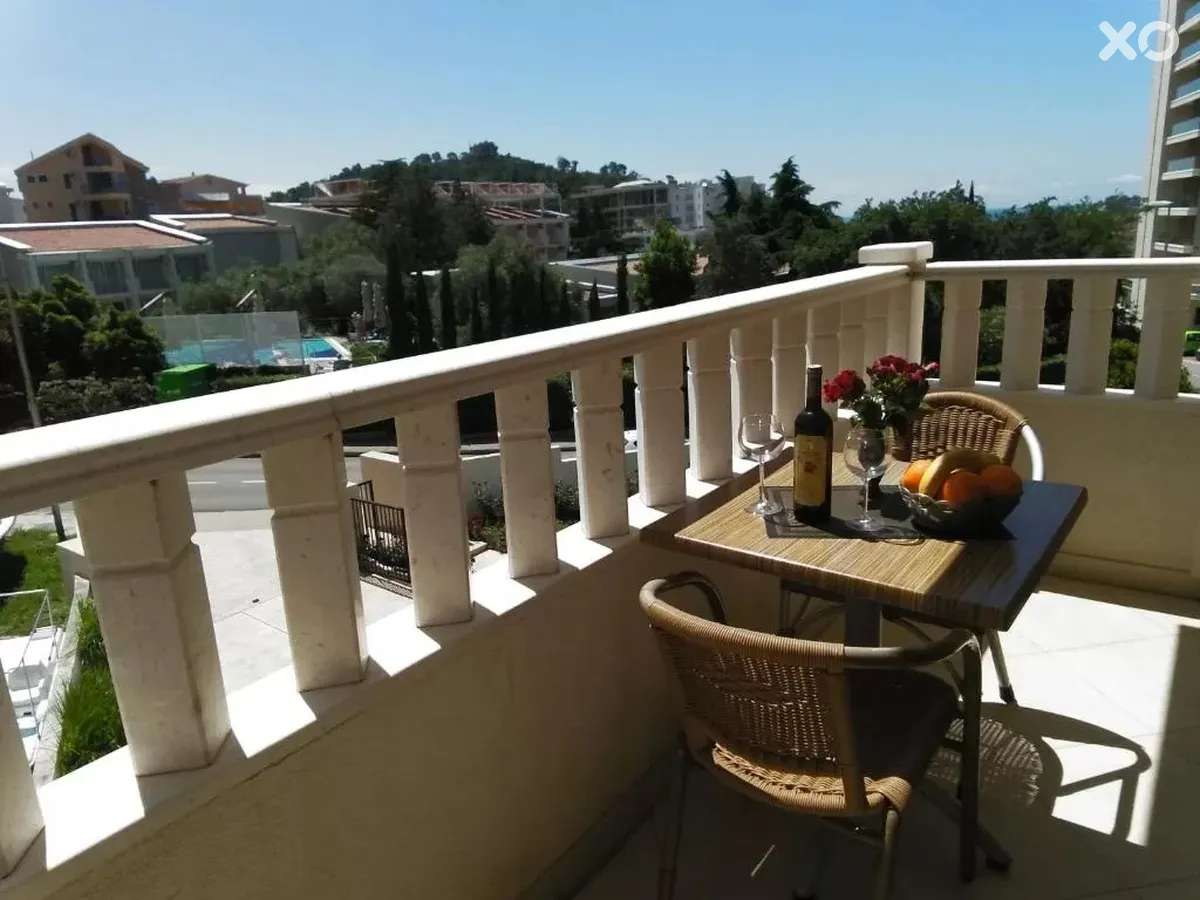 V Lux Villa