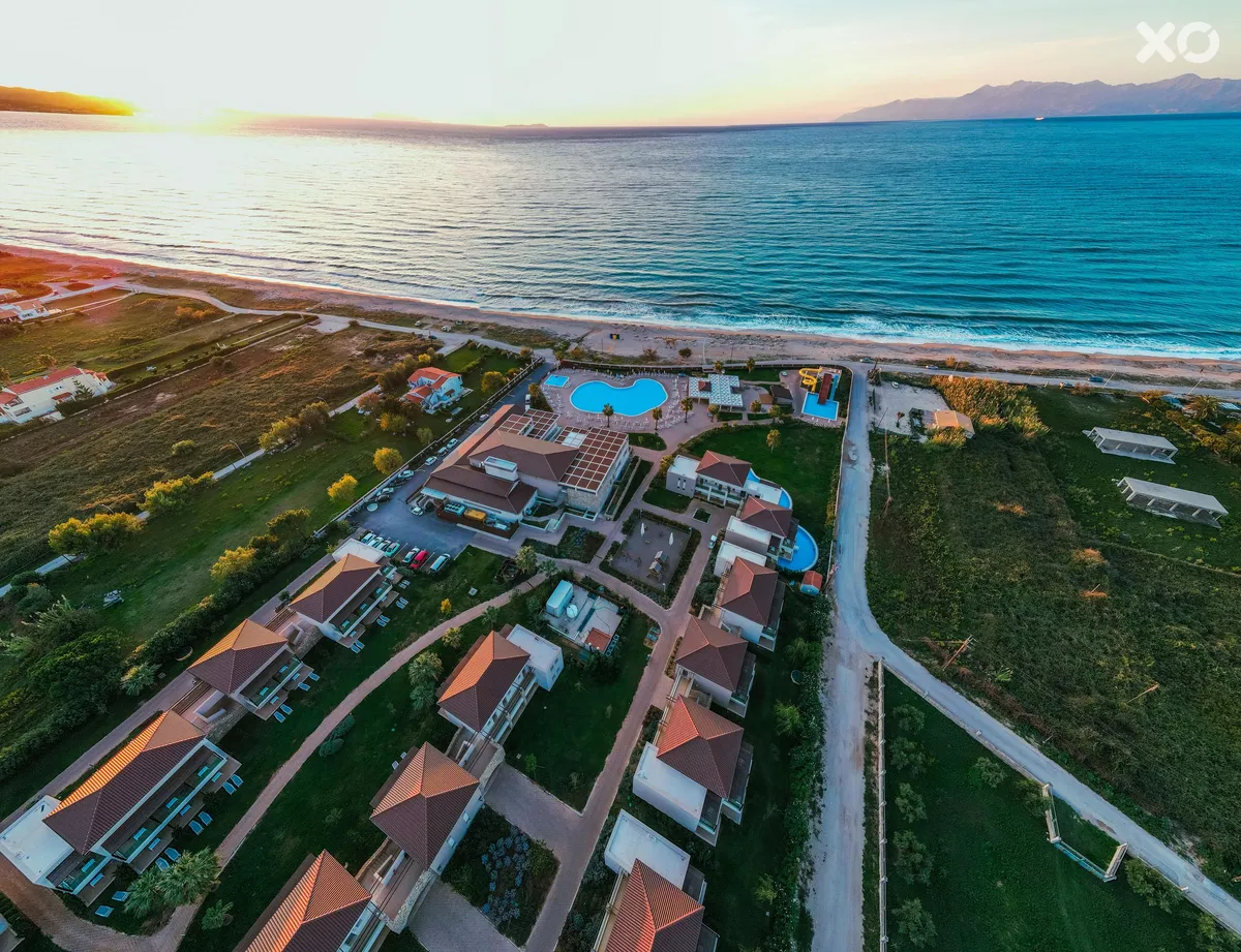 Almyros Beach Resort & Spa