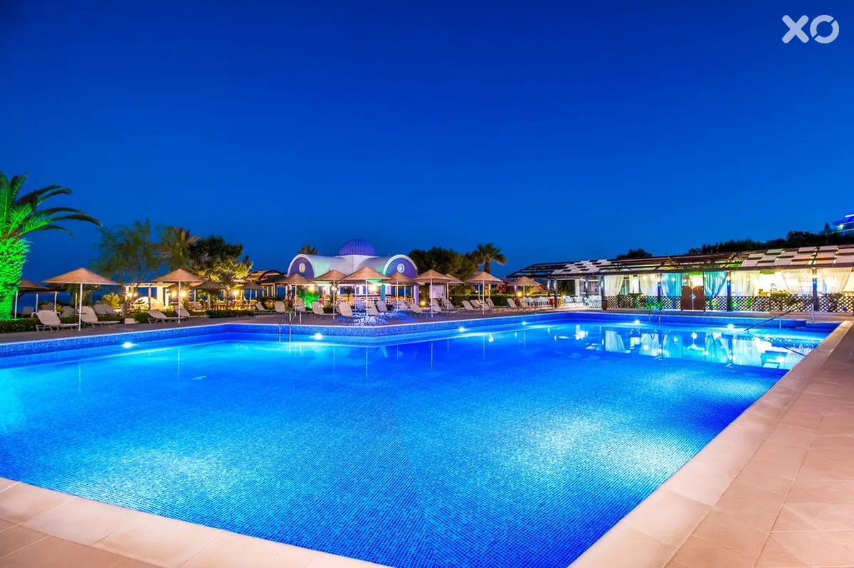 Pegasos Deluxe Beach Hotel