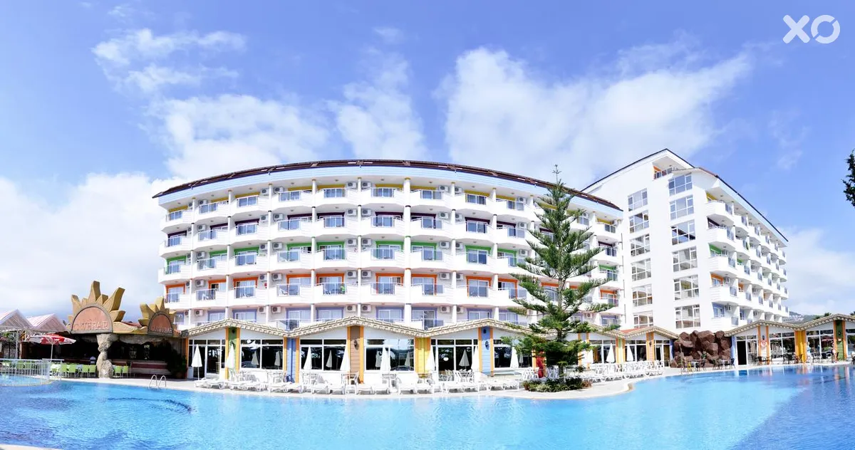 First Class Hotel