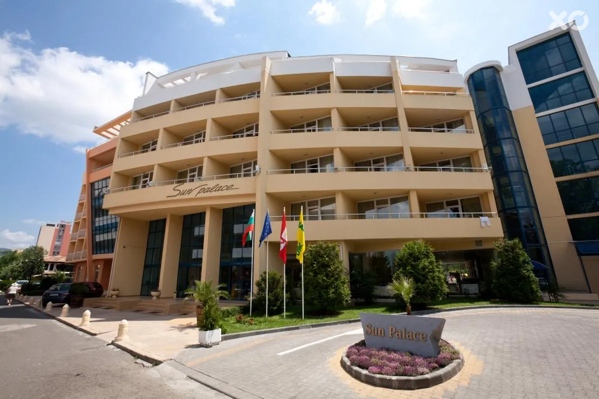 Sun Palace