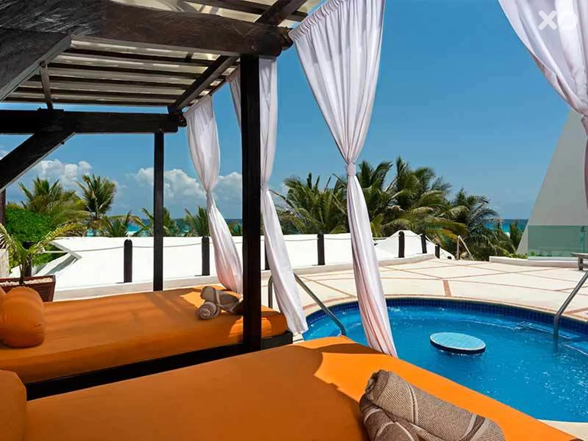 Flamingo Cancun Resort